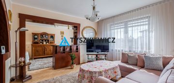 Dom wraz z budynkami gospodarczymi w łęgowie