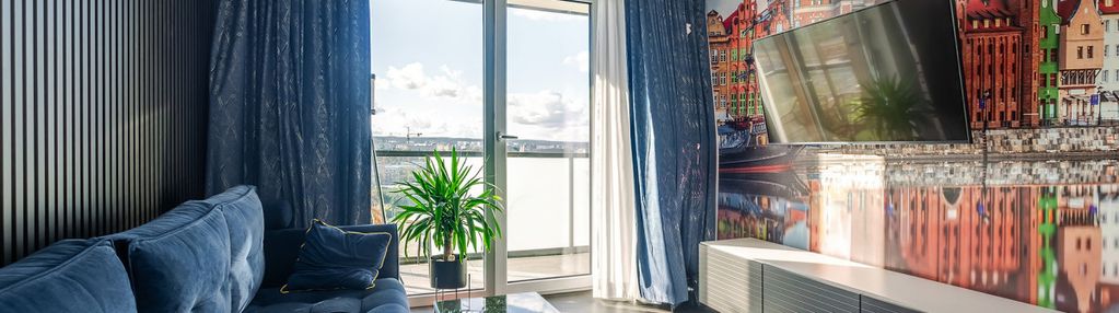 Panorama na gdańsk i morze| msc parkingowe |loggia