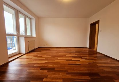 Zielony romanów z parkingiem 3/4 pokoje