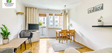 Zadbane dwa pokoje z kuchnią przy lesie