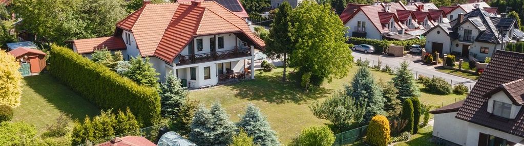 Wolnostojący na 16 ar, 7 pokoi