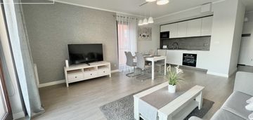 2 pokoje na wyspie spichrzów | widok na motławę