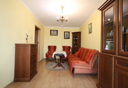 3- pokojowe przestronne mieszkanie na sprzedaż