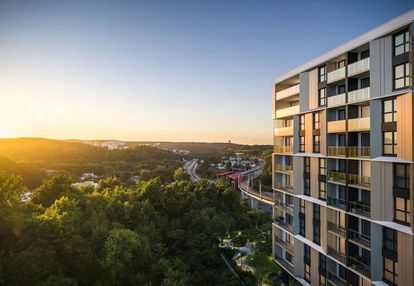 Nowe mieszkanie z narożną loggią, piecki-migowo