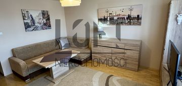 4 pokojowe mieszkanie z oddzielną kuchnia lsm