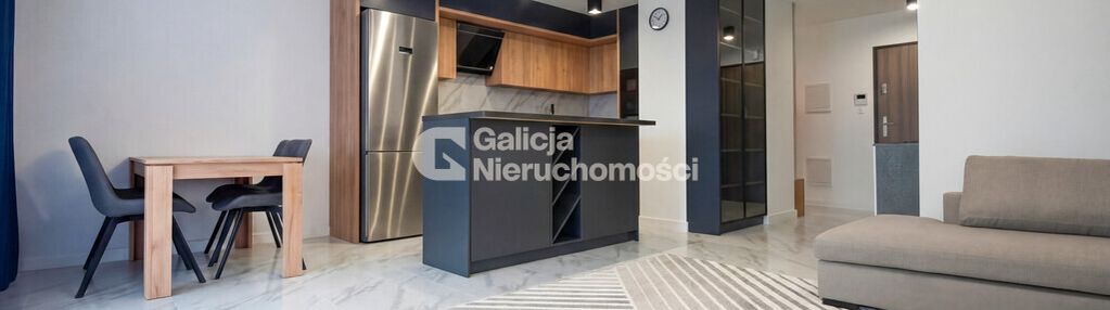 Apartament z 4 miejscami postojowymi – strażacka