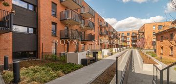 Widok na park | garderoba | aroma park