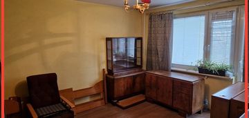 Trzy pokoje. balkon.