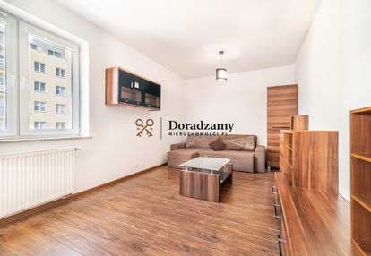 Trzy niezależne pokoje na osiedlu architektów