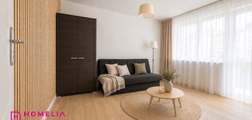 Romualda 9 kawalerka z oddzielną kuchnią i loggią