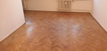 M-3  drugie piętro ul. iłżecka