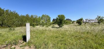 Działka pod zabudowę mieszkaniową i skowarcz