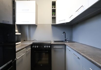 2 pokoje/ 2 piętro/ blok z balkonem