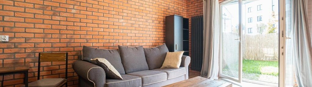 Do wejścia | słoneczne| starego dębu | ogród