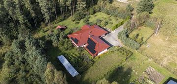 Bezemisyjny dom w w otulinie lasu