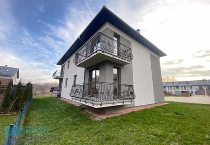 Przestronne mieszkanie z ogródkiem, 2 miejsca postojowe