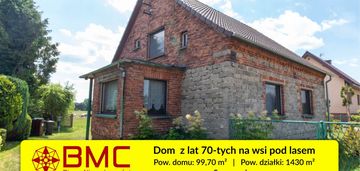 Dom  z lat 70-tych na wsi pod lasem