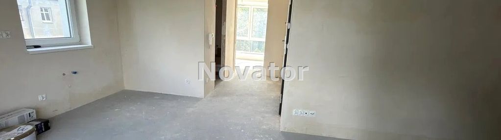 Apartament z miejscem postojowym w hali garażowej.