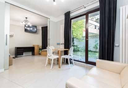 Stare miasto/ogródek/ul kopernika/nowoczesne/eng