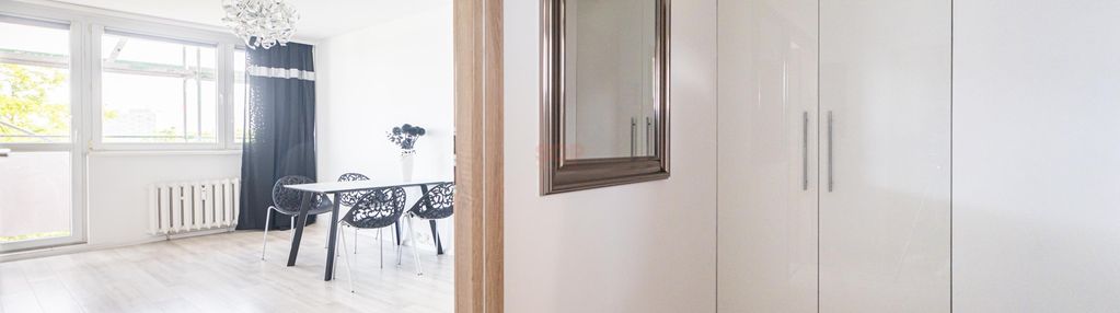 Rozkładowe dwa pokoje z balkonem i owartym widokiem na zieleń