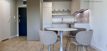 Nowe, luksusowe mieszkanie z klimatyz. i balkonem