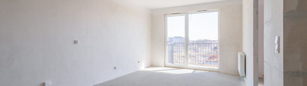 Przestronne mieszkanie w stanie deweloperskim