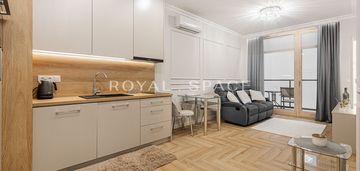 Apartament w chmielna duo – serce warszawy