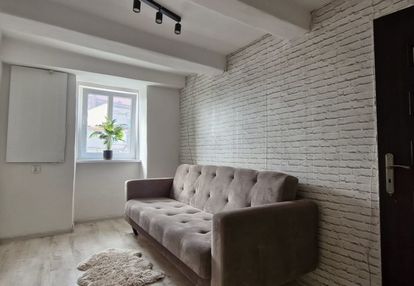 Przytulna kawalerka blisko centrum w świdnicy.