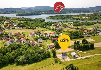 Dom w spokojnej okolicy jeziora dobczyckiego.