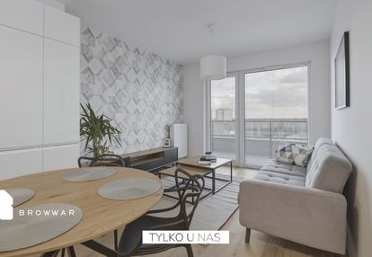 Nowoczesny apartament z balkonem i garażem