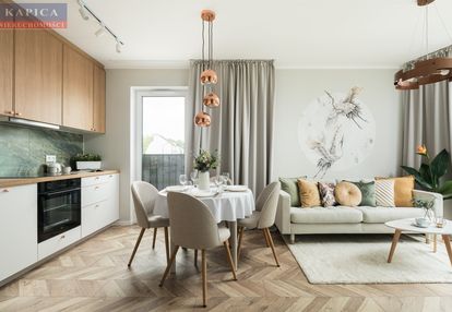 Nowoczesny budynek z 2024 roku, duży balkon, garaż