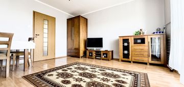 2 pokoje z balkonem – parkitka, 51 m²