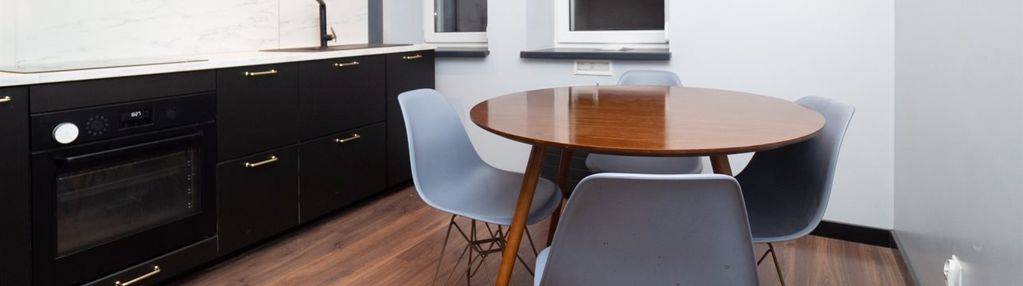 Mieszkanie z ogródkiem i osobną kuchnią — akacjowa