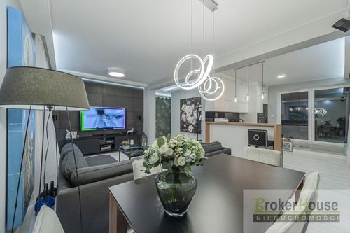 Komfortowy apartament z tarasem i piękną panoramą!