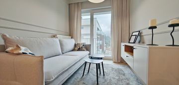 Wysoki standard | balkon | niezamieszkałe | bezpcc