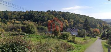 Przy lesie i widokowe działki z wz, uzbrojone