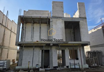 Mieszkanie dwupoziomowe m5 w domu dwulokalowym