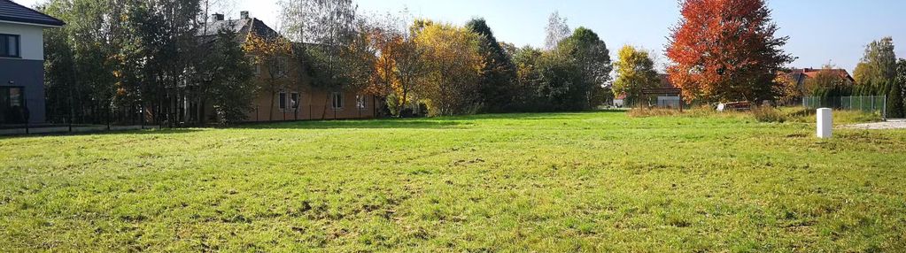 Z pozwoleniem na budowę, dostępne wszystkie media