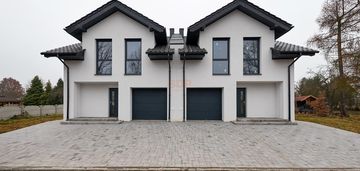 Dom w zabudowie bliźniaczej wykonany z solidnych materiałów | myszków