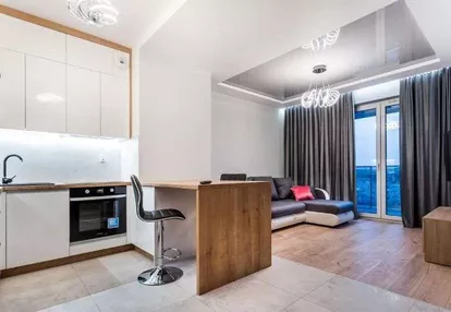 Apartament przy ul. Jurowieckiej, 8 piętro