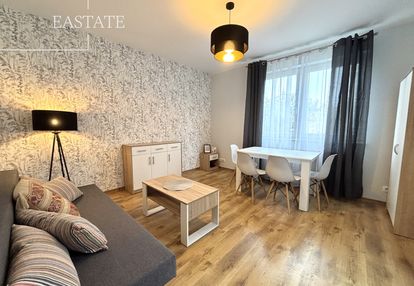 Nowe włochy / dwa oddzielne pokoje / balkon