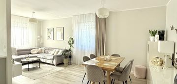 Nowoczesny apartament z dwoma balkonami oraz windą