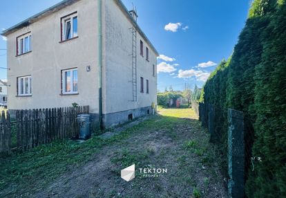 Dom z dodatkowym budynkiem – os. plebiscytowe