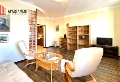 Budynek 2004-lokal umeblowany - od zaraz