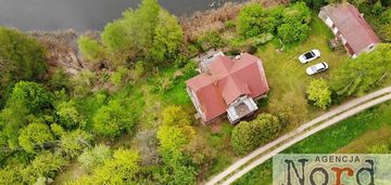 Dom przy dwóch jeziorach