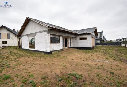Dom parterowy 136 m² | garaż 2-stan. | skowarcz