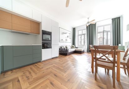 3 pokoje w sercu centrum – o krok od deptaku