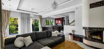 Dom z ogrodem - gotowy do zamieszkania