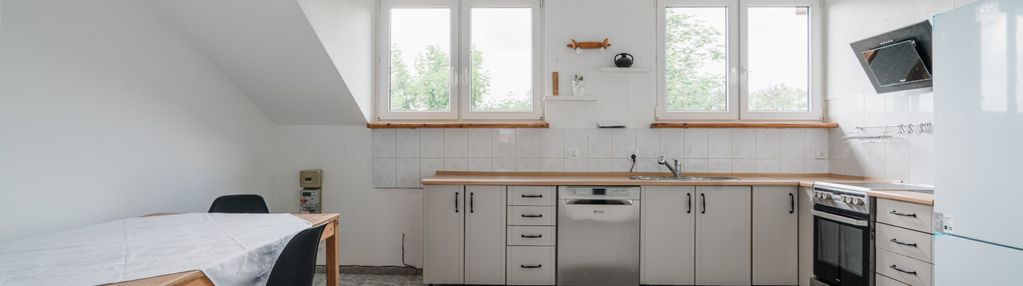 Dom w kosakowie z trzema oddzielnymi mieszkaniami!