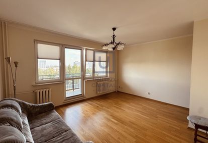 2 pokoje * oddzielna kuchnia * tuż nad stacją m !